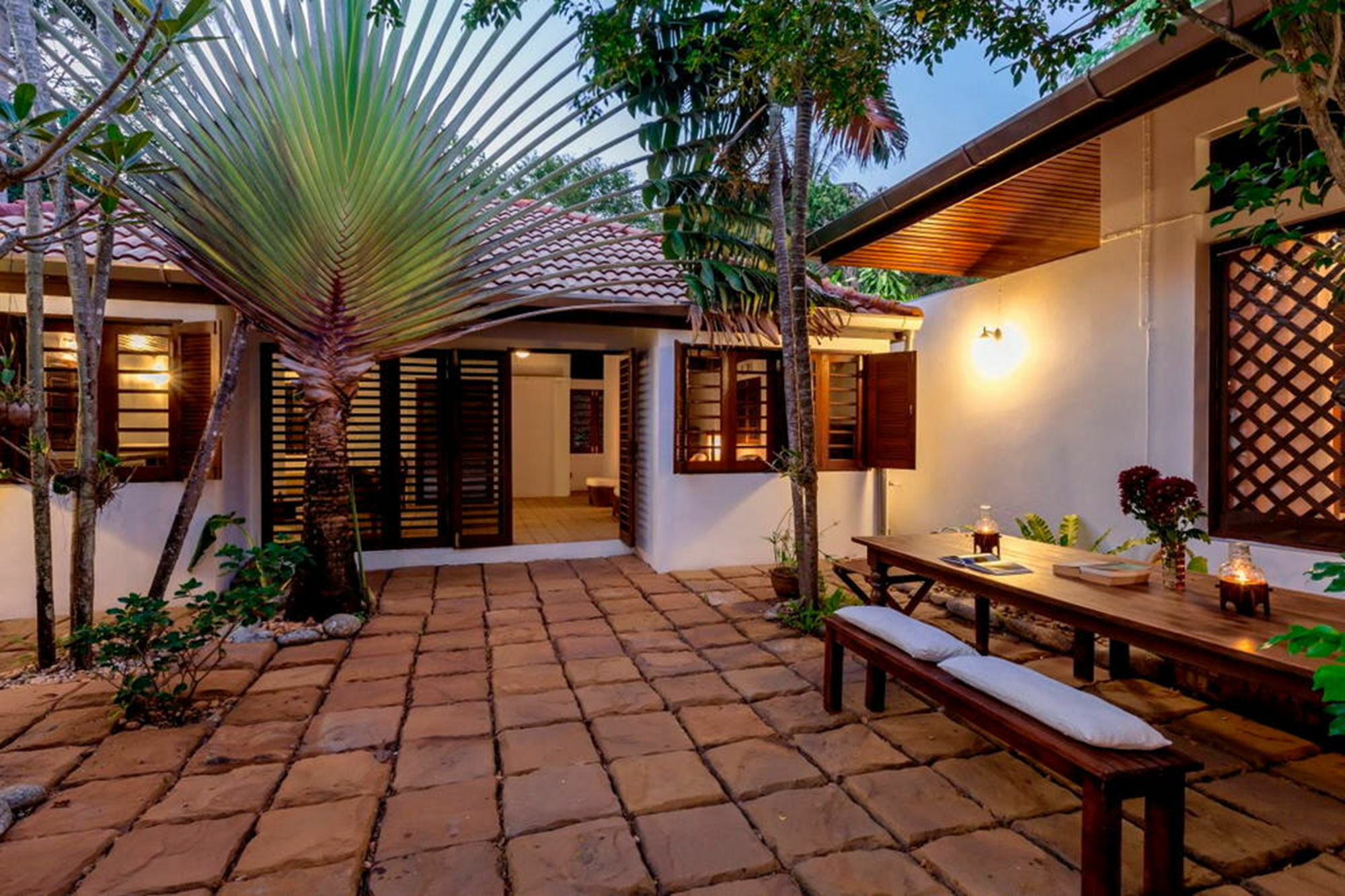 Baan Khunying - Secluded Phuket Beachfront Villa Rawai Kültér fotó